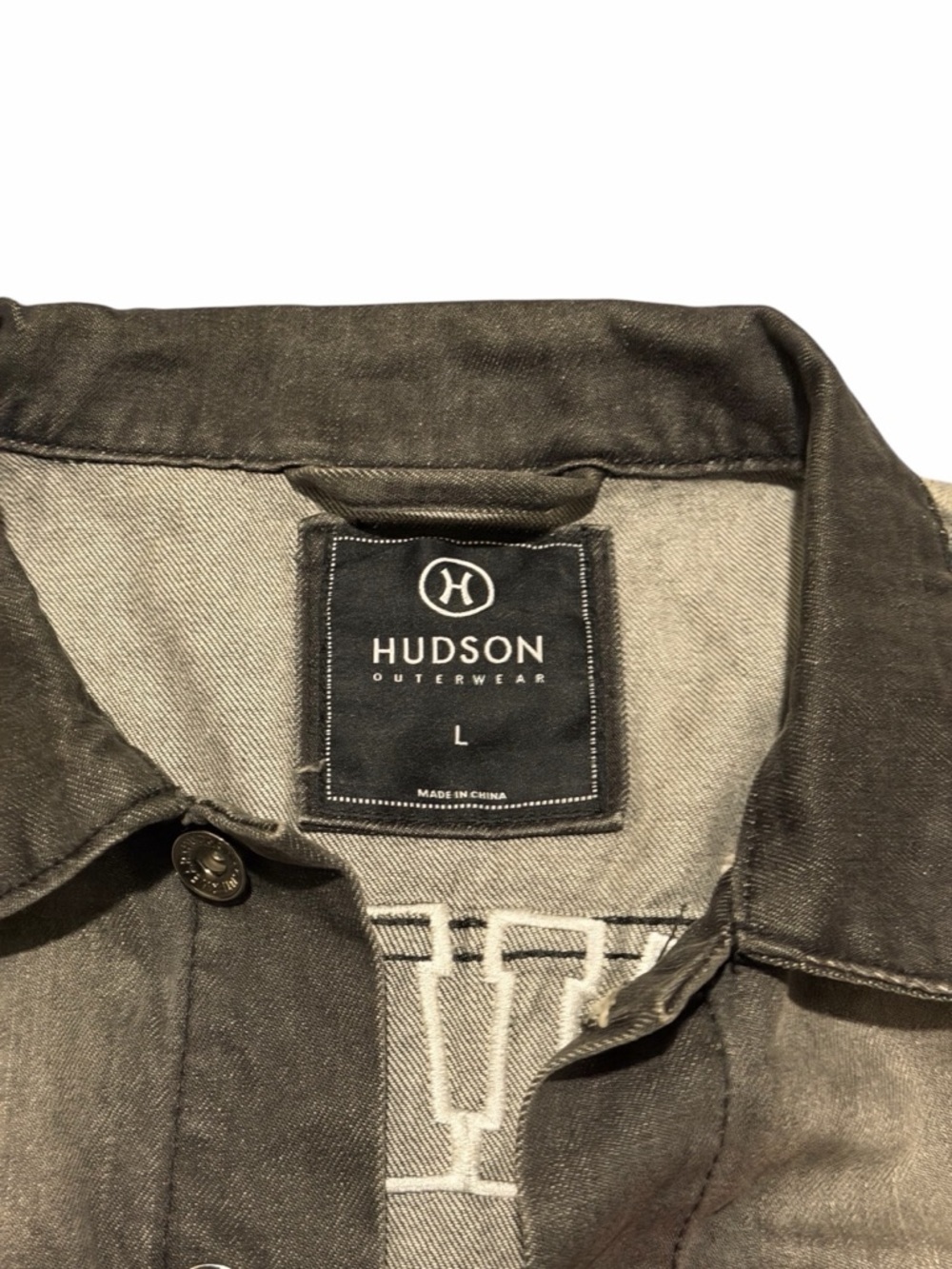 Hudson Jeans black men Denim Jacket with Shark Patch Accents, pre-owned, - Picture 4 of 13